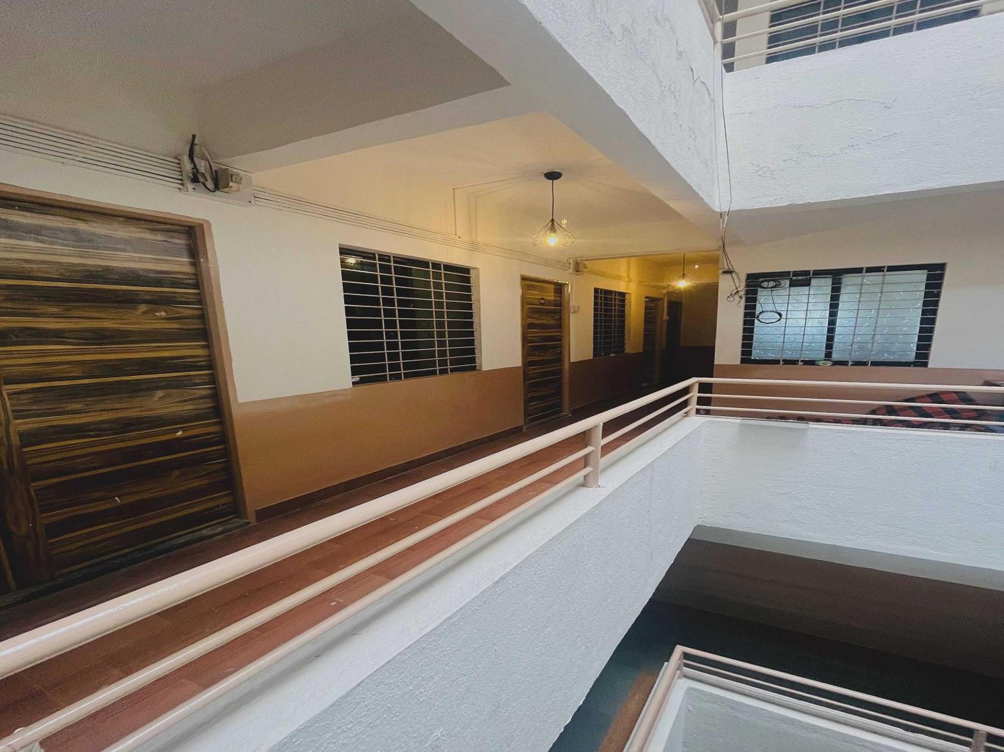 Phursungi Hotel Royal Lodging מראה חיצוני תמונה